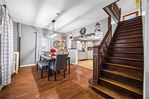 Entry Way - 40 Spencer St, Lyons, NY 14489 photo 2 of 3