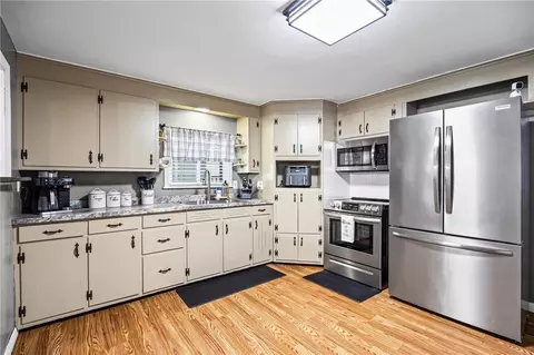 Kitchen - 40 Spencer St, Lyons, NY 14489 photo 4 of 6