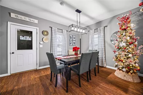 Dining - 40 Spencer St, Lyons, NY 14489 photo 2 of 3