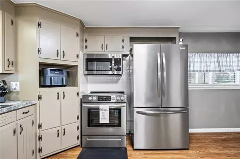 Kitchen - 40 Spencer St, Lyons, NY 14489 photo 5 of 6
