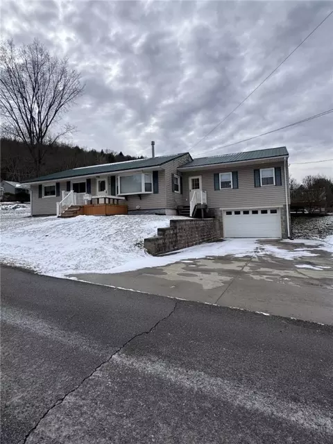 36 S Elm St, Port Allegany, PA 16743
