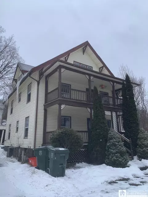 2 Butler St, Jamestown, NY 14701