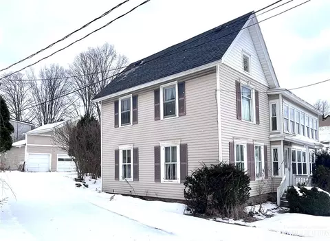 24 Washington St, New Albion, NY 14719