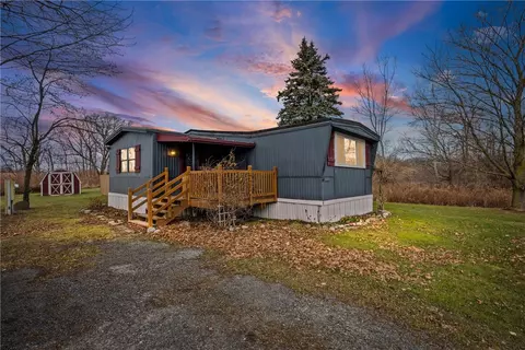 1196 County Road 23 Rd, Phelps, NY 14532