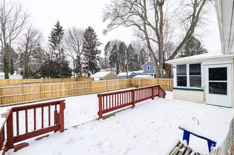 Exterior - 1069 Titus Ave, Irondequoit, NY 14617 photo 4 of 9