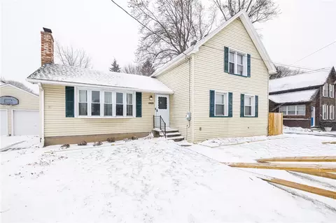1069 Titus Ave, Irondequoit, NY 14617