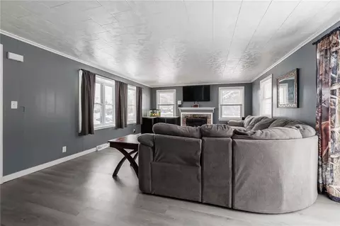Living - 1069 Titus Ave, Irondequoit, NY 14617 photo 4 of 6