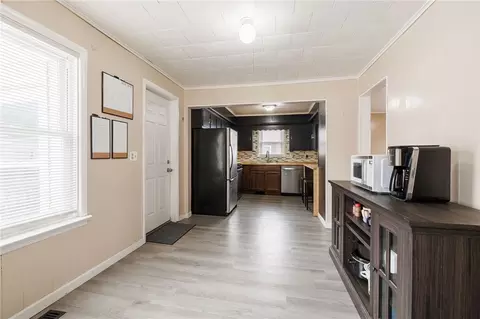 Entry Way - 1069 Titus Ave, Irondequoit, NY 14617 photo 4 of 5