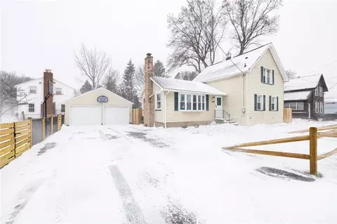 Exterior - 1069 Titus Ave, Irondequoit, NY 14617 photo 2 of 9