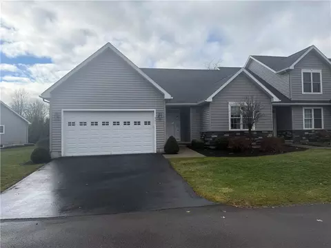 301 Greystone Dr, Horseheads, NY 14845
