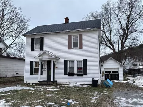 14 Elmwood Ave, Bradford, PA 16701