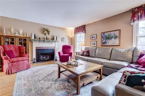 1237 Bucks Run, Webster, NY 14580 photo 19