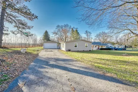 28 E Main St, Bloomfield, NY 14469