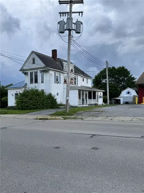 28 E Main St, Mount Jewett, PA 16740
