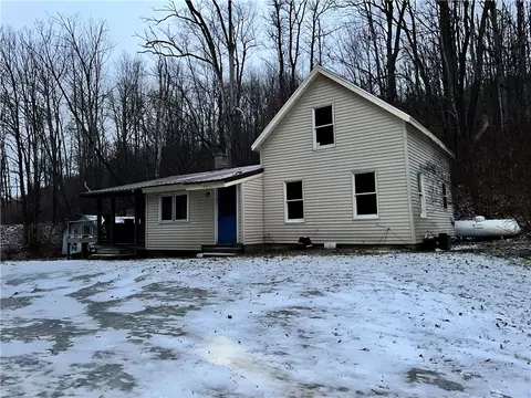 4620 County Route 21, Canisteo, NY 14823
