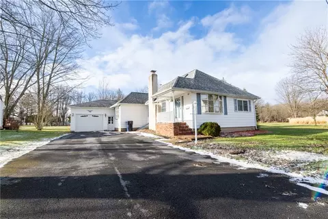 91 Clinton St, Seneca Falls, NY 13148