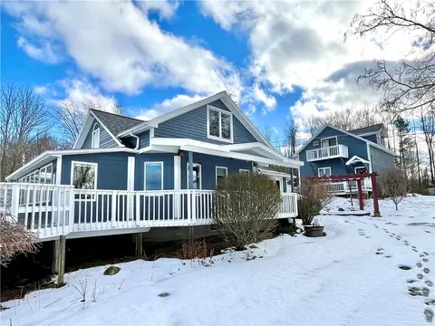 11604 Tompkins Point Rd, Huron, NY 14590