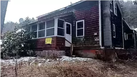 36 Sand Hill Rd, Keeseville, NY 12924