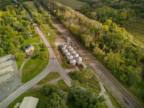 2980 N Creek Rd, Palmyra, NY 14522