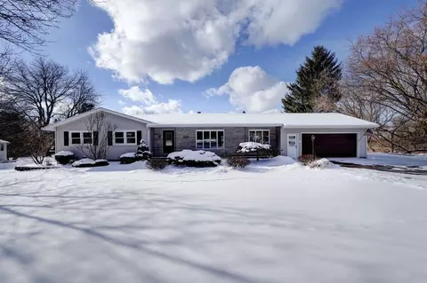 830 High St, Victor, NY 14564