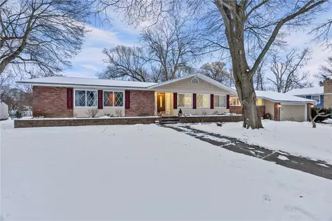 74 Creek Meadow Ln, Greece, NY 14626