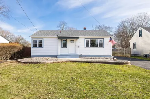 178 Ardella St, Gates, NY 14606