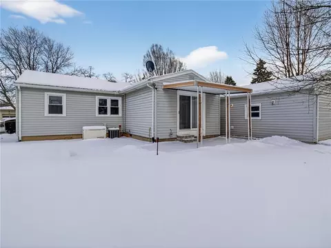 Exterior - 241 Knapp Ave, Irondequoit, NY 14609 photo 2 of 2