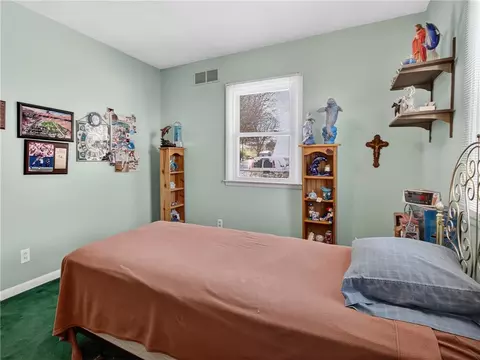 Bedroom - 241 Knapp Ave, Irondequoit, NY 14609 photo 3 of 5