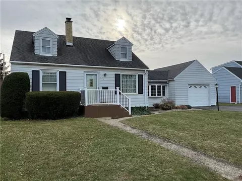 151 Gatewood Ave, Gates, NY 14624