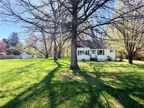 43 Hampton Rd, Southport, NY 14904