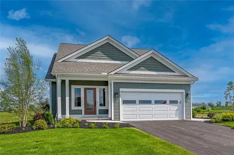 6103 Caleb Ct, Farmington, NY 14425