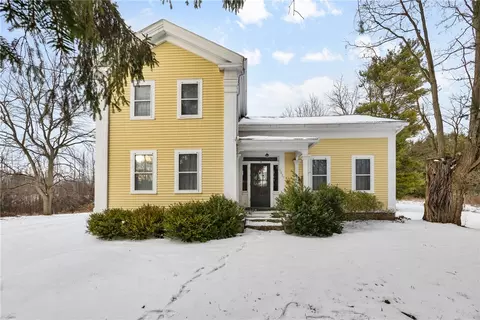 1527 Quaker Rd, Macedon, NY 14502