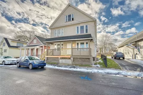 53 Hoeltzer St, Rochester, NY 14605
