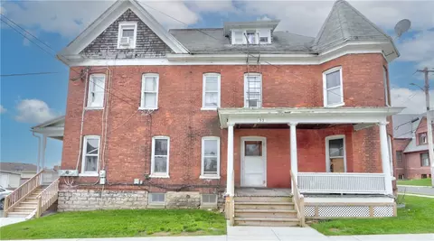 53 Lewis St, Geneva, NY 14456