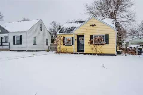 157 Leonard Rd, Greece, NY 14616