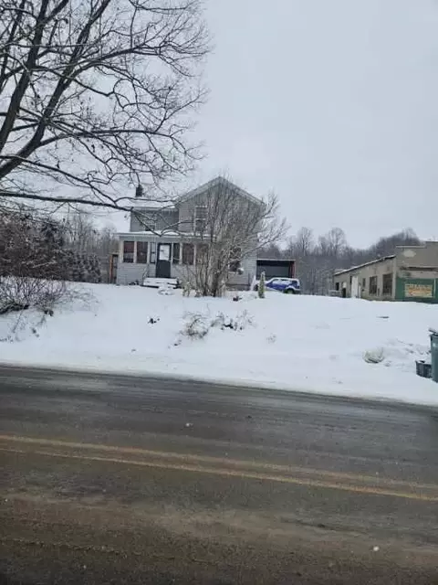 2351 Lyon Rd, Palmyra, NY 14522