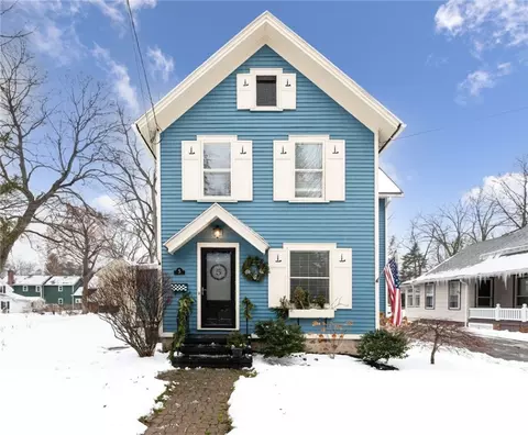 5 W Jefferson Rd, Pittsford, NY 14534