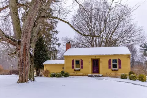 1029 Pittsford Victor Rd, Perinton, NY 14534