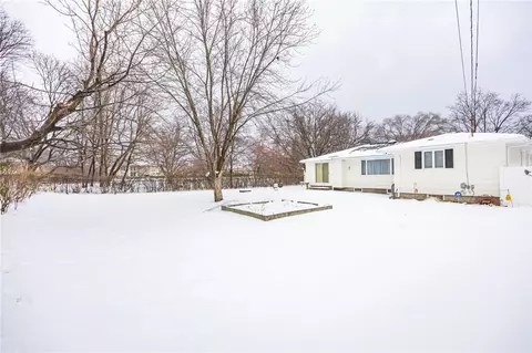 74 Meyerhill Cir E, Irondequoit, NY 14617 photo 35