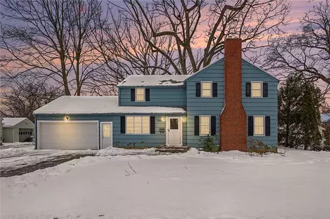 383 Wimbledon Rd, Irondequoit, NY 14617
