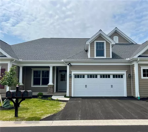 253 Bretlyn Cir, Rochester, NY 14618