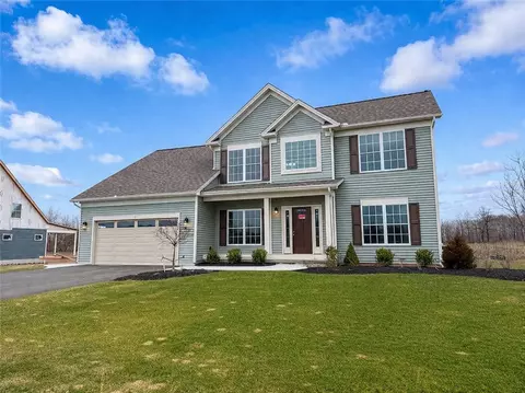 155 Jade Creek Dr, Hilton, NY 14468