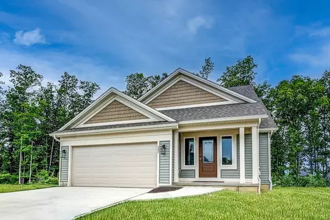 6109 Caleb Ct, Farmington, NY 14425