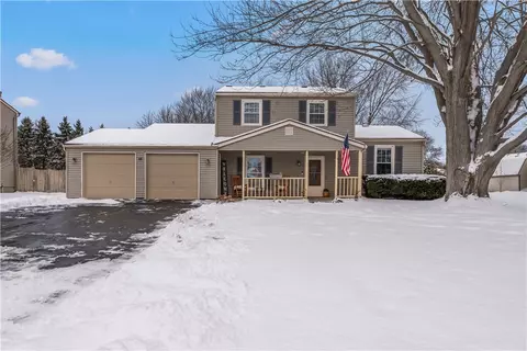 88 Drexhall Ln, Greece, NY 14612