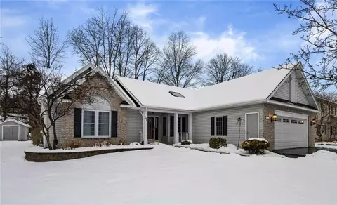 244 Sunny Mill Ln, Greece, NY 14626