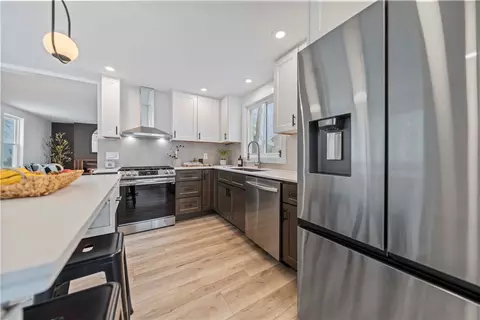 Kitchen - 46 Dewey Ave, Irondequoit, NY 14617 photo 4 of 6
