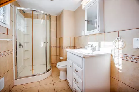 Bath - 126 Knapp Ave, Irondequoit, NY 14609 photo 3 of 3