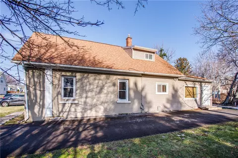 Exterior - 126 Knapp Ave, Irondequoit, NY 14609 photo 3 of 4
