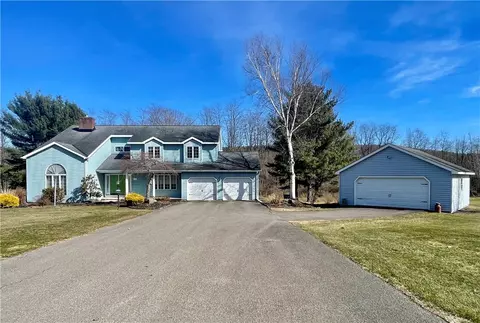 124 Cassie Dr, Norwich, NY 13815