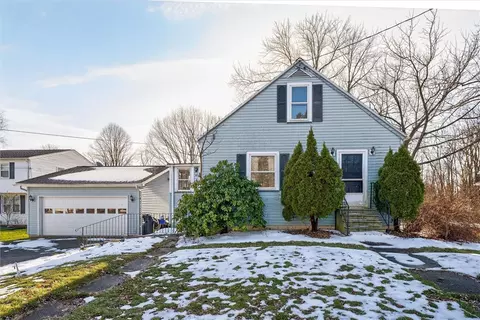 70 Summit St, Perinton, NY 14450